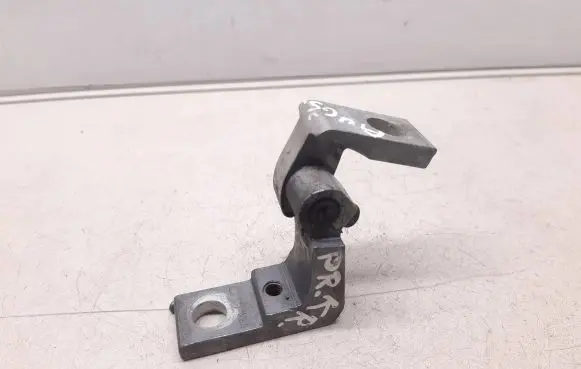 Audi A4 S4 B7 8E 8H Front door upper hinge