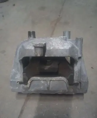 Skoda Superb B6 (3T) Engine mount bracket 1K0199202