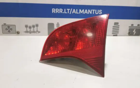 Audi A4 S4 B7 8E 8H Tailgate rear/tail lights 8E9945093A