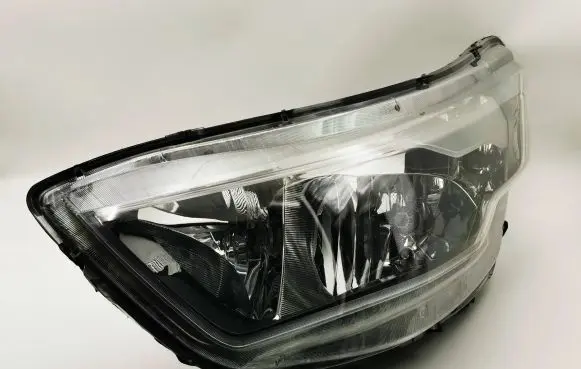 Iveco Daily 6th gen Headlight/headlamp 5801473750 1106T1