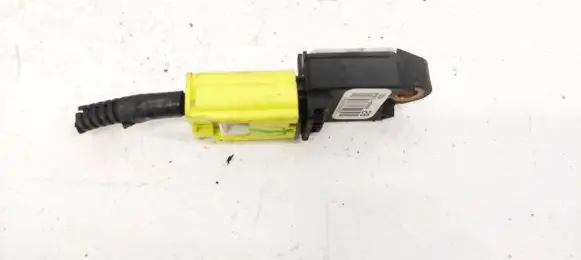 Toyota Auris 150 Airbag deployment crash/impact sensor 8983102080 89831-02080