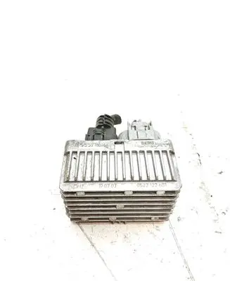 Opel Zafira C Glow plug pre-heat relay 55574293