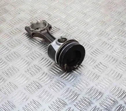 Volkswagen Golf VII Piston 