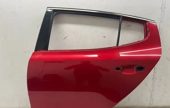 KIA Stinger Rear door