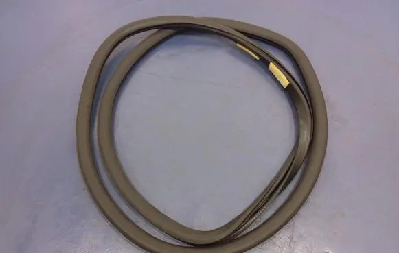 Volkswagen Phaeton Front door rubber seal 3D4867367J