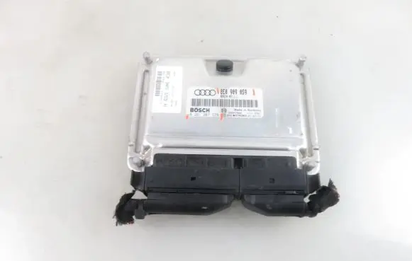 Audi A4 S4 B6 8E 8H Engine control unit/module 0261207579 8E0909059