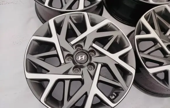 Hyundai Kona I R18 alloy rim 52910CM300