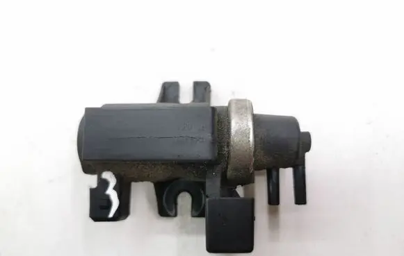 Vacuum valve
