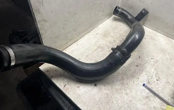 Nissan Pathfinder R51 Air intake hose/pipe 14463EC01A