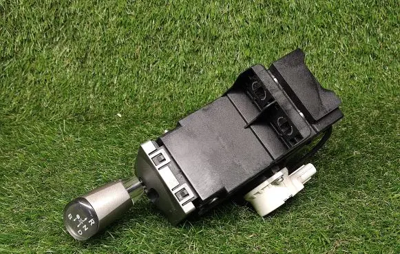 Toyota Prius (XW20) Gear selector 