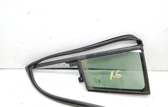 Rear vent window glass