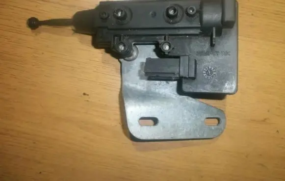 BMW 7 E38 Central locking motor 