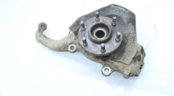 Nissan Navara D40 Front wheel hub