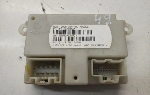 Chrysler Grand Voyager V Door control unit/module P04602758AG