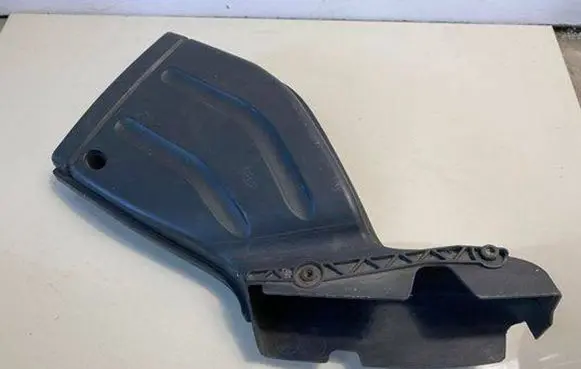 Audi A4 S4 B6 8E 8H Air intake hose/pipe 8E0129618D
