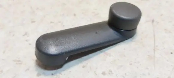 Opel Meriva A Rear door window winding handle 90247150