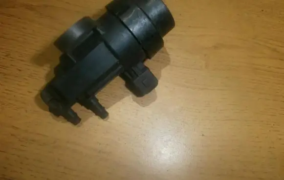 Ford Escort Turbo solenoid valve 95389J459 5J23C