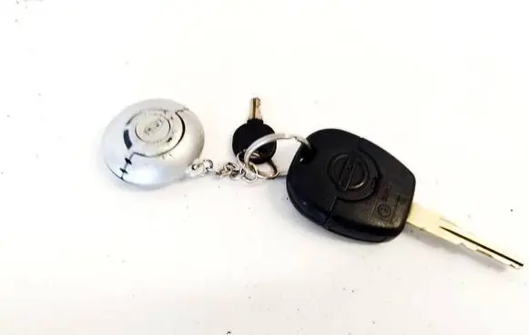Nissan X-Trail T30 Ignition key/card 