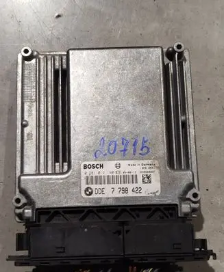 BMW 5 E60 E61 Engine control unit/module 7798422 0281012190