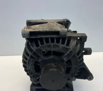 Mercedes-Benz E W211 Generator/alternator A0141540702 0124625045 0141540702