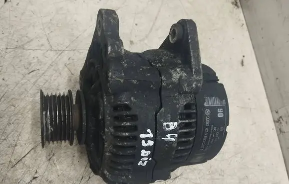 Audi 80 90 S2 B4 Generator/alternator 028903025E 0123340004