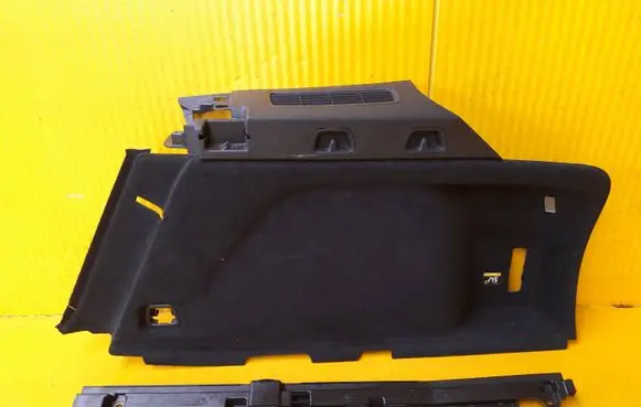 Volvo V60 Trunk/boot side trim panel 32131403