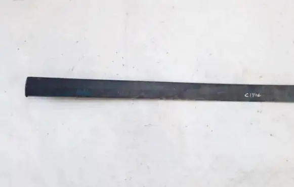 Honda Civic Front door trim (molding) 75322s040030 75322-s04-0030