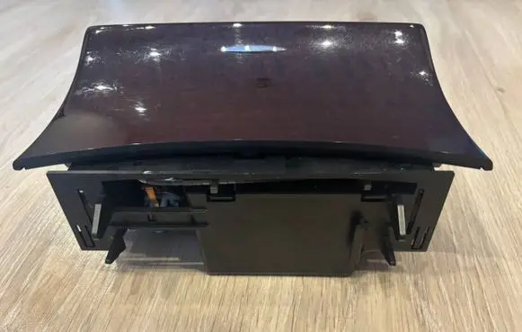 Mercedes-Benz E W211 Car ashtray A2118100430 2118100430