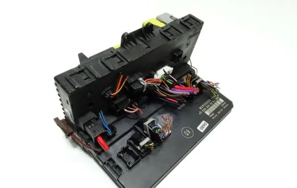 Mercedes-Benz Vito Viano W639 SAM control unit 6395450301 A6395450401 356165