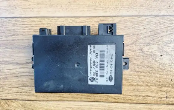 Audi A4 S4 B6 8E 8H Tow bar trailer control unit/module 8E0907383