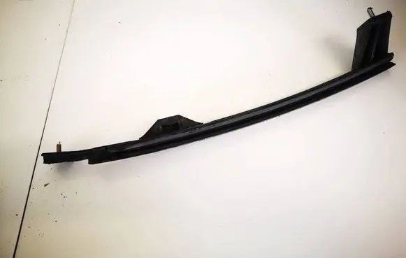 Hyundai i30 Rear door glass trim molding