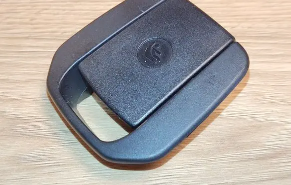 BMW 2 F22 F23 ISOFIX cover 7319604 52207319604 7319686