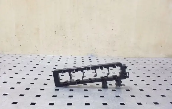 Audi A3 S3 8P Relay mounting block 1K2937503A