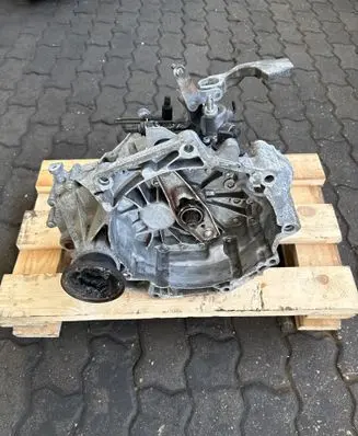 Volkswagen Golf V Manual 5 speed gearbox FVH 02T301103K