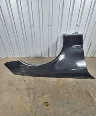 Mercedes-Benz E W211 Fender 