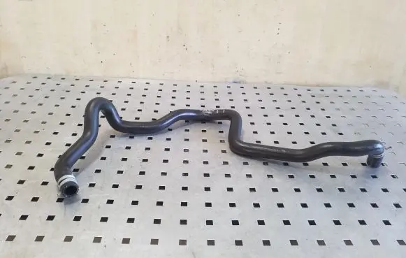 Volvo XC90 Engine coolant pipe/hose 31338391