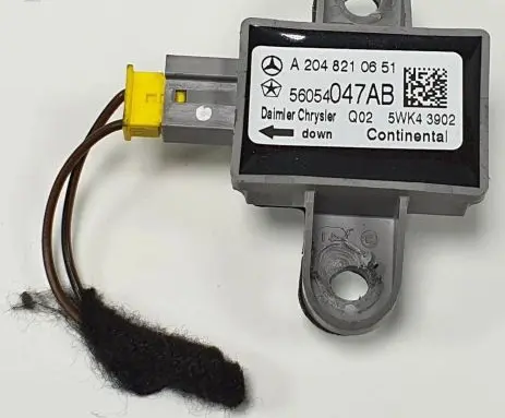Mercedes-Benz GLK (X204) Airbag deployment crash/impact sensor A2048210651