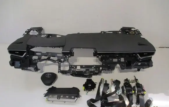 Toyota Hilux (N140, N150, N160, N170) Radio/GPS head unit trim 