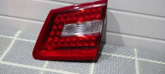 Mercedes-Benz E W212 Tailgate rear/tail lights 2128201064