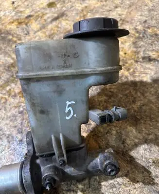 Opel Vectra C Master brake cylinder 320670593