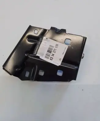 Renault Master III Fender mounting bracket 631438806R