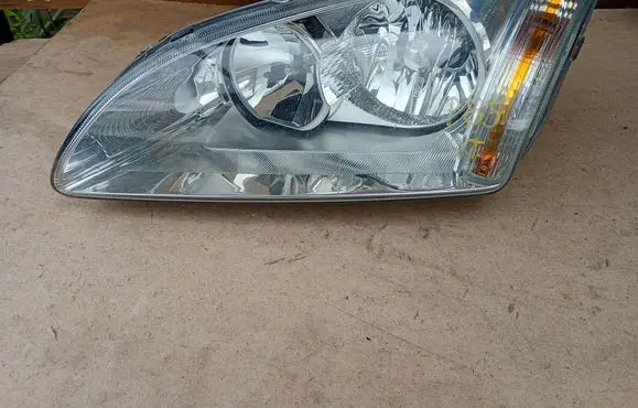 Ford Focus Headlight/headlamp 4M5113W030AF