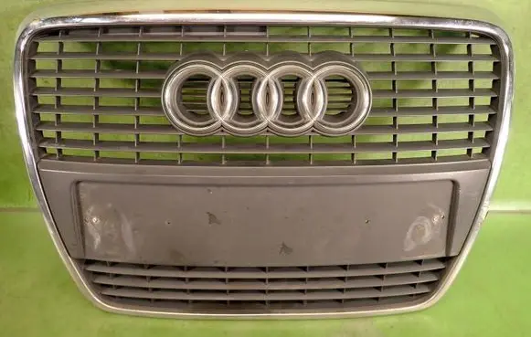 Audi A6 S6 C5 4B Front bumper upper radiator grill 4F0853651S