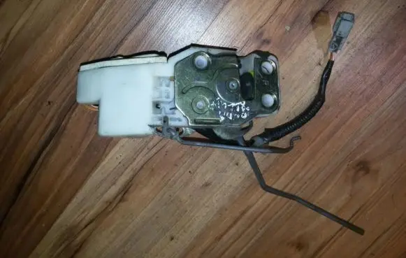 Honda Prelude Front door lock