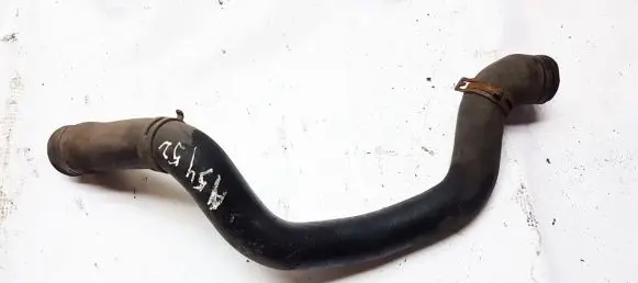 Volkswagen PASSAT B6 Engine coolant pipe/hose