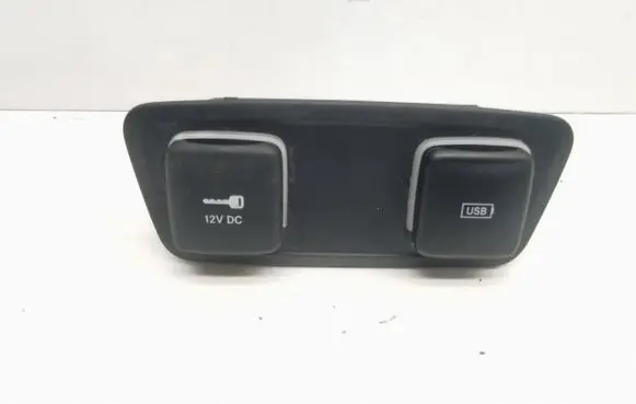 Chrysler Pacifica USB socket connector 75926B02 48876A