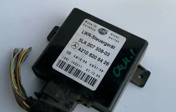 Mercedes-Benz E W210 Light module LCM A2108206426