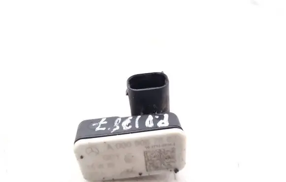 Mercedes-Benz C W205 Airbag deployment crash/impact sensor A0009057802