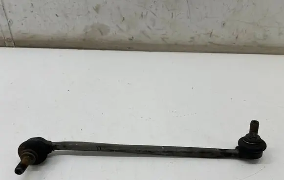 Audi A3 S3 8V Front anti-roll bar/stabilizer link 5Q0411315B