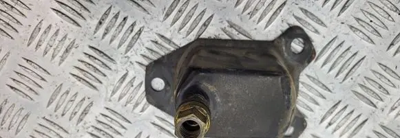 Suzuki Grand Vitara I Spare wheel mounting bracket 